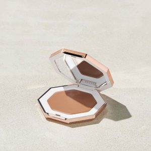Cheeks Out Freestyle Cream Bronzer ?? Butta Biscuit