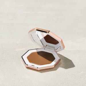 Cheeks Out Freestyle Cream Bronzer ?? Teddy