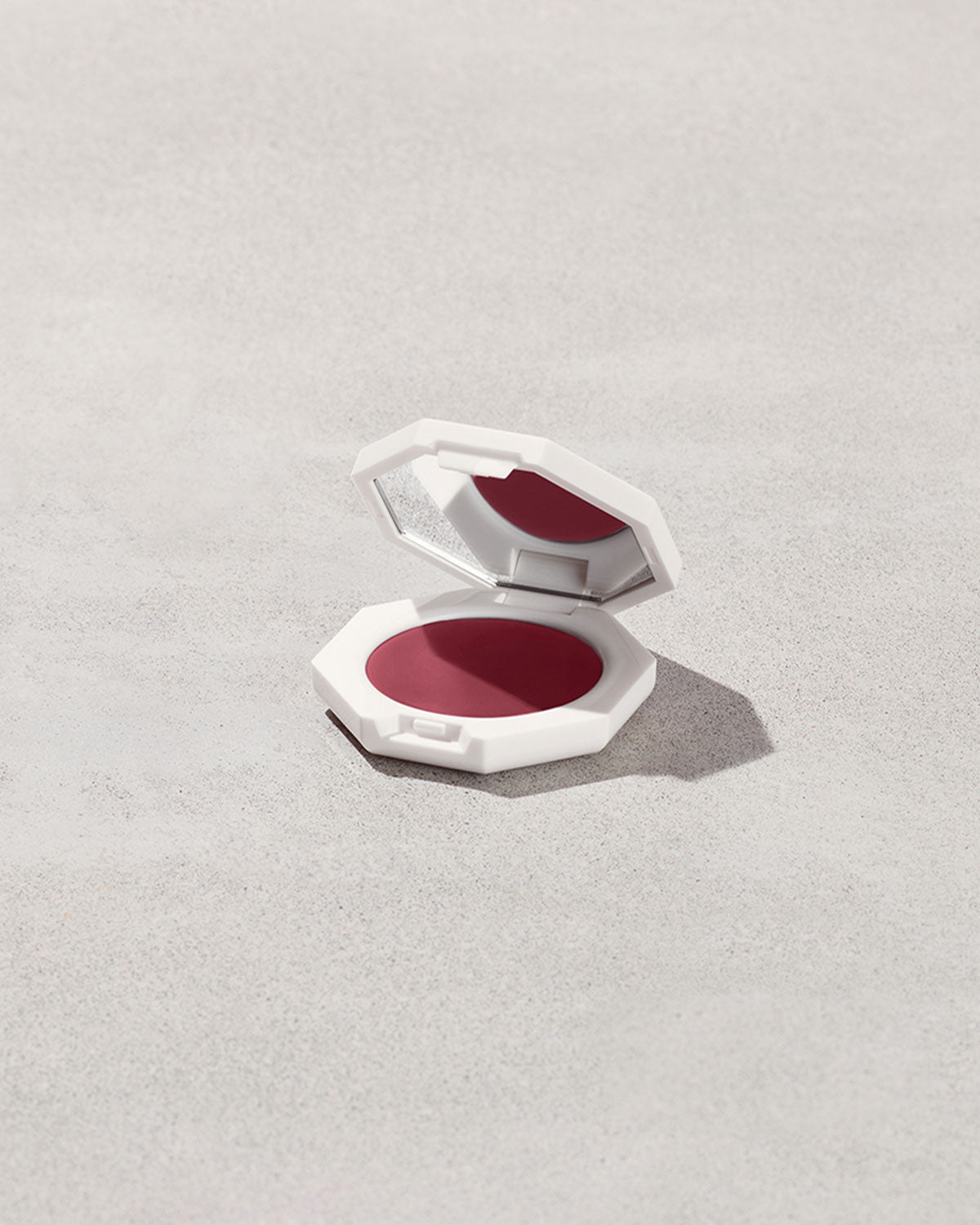 Cheeks Out Freestyle Cream Blush ?? Riri