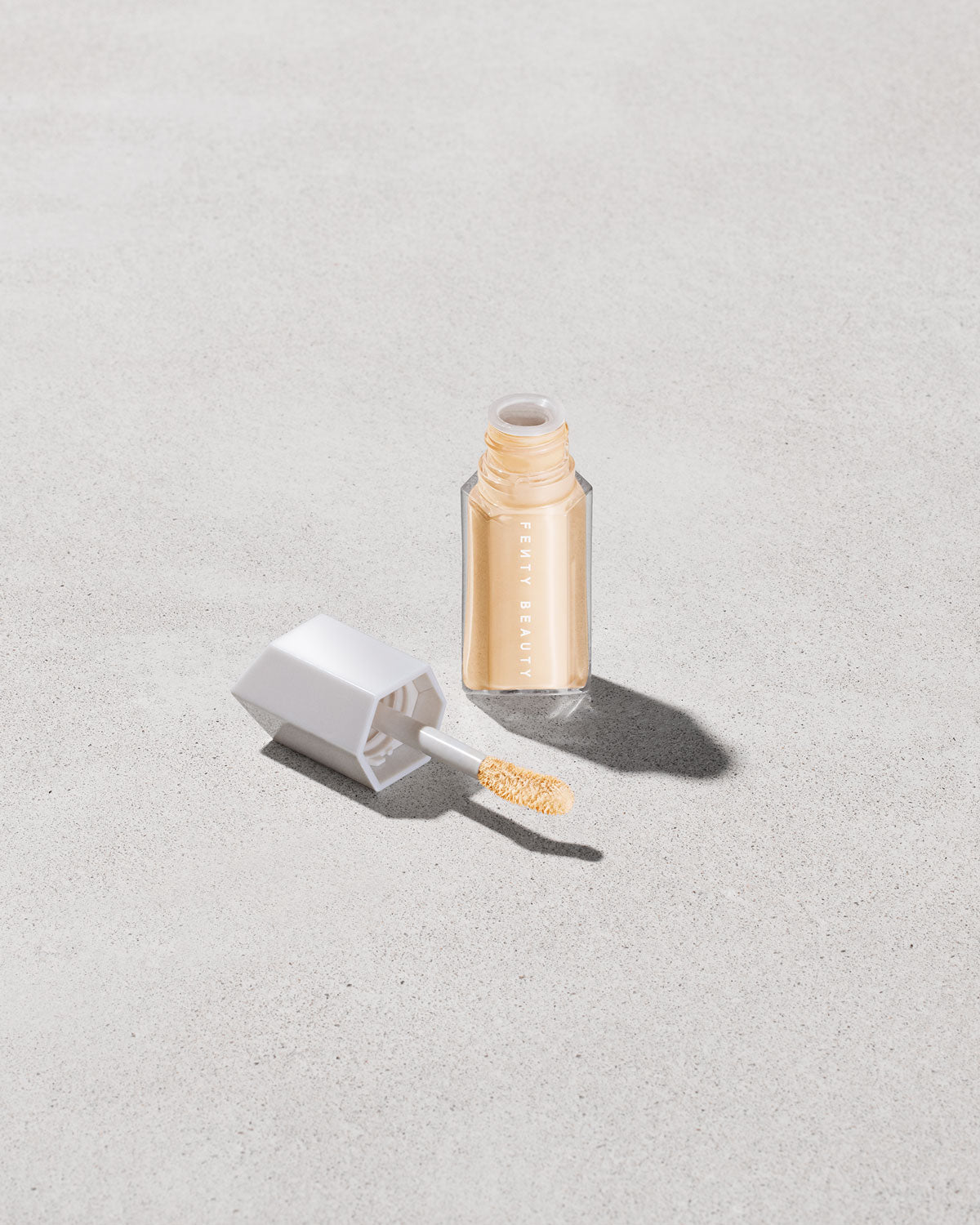 We're Even Hydrating Longwear Concealer ?? 175W - Image 15