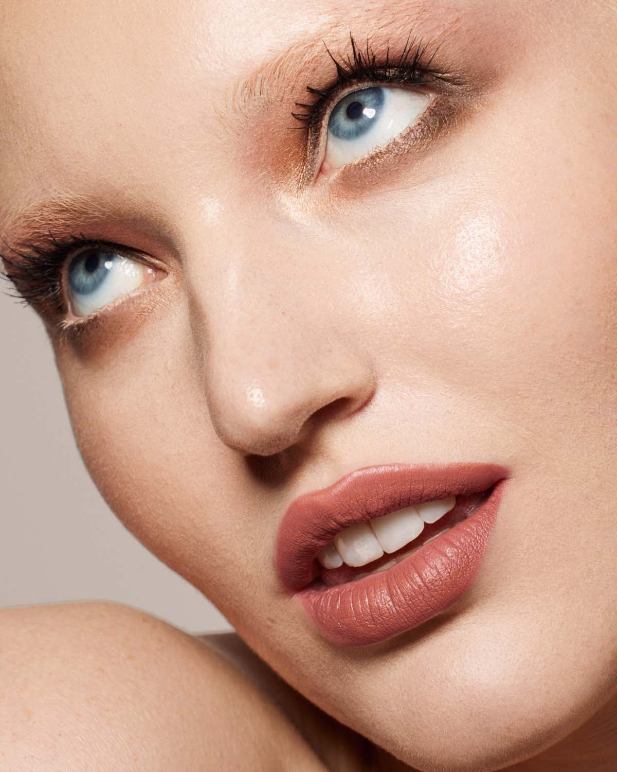 Stunna Lip Paint Longwear Fluid Lip Color ?? Uninterested - Image 2