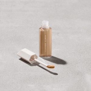 We're Even Hydrating Longwear Concealer ?? 265W