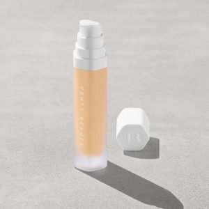 Soft'lit Naturally Luminous Longwear Foundation ?? 225